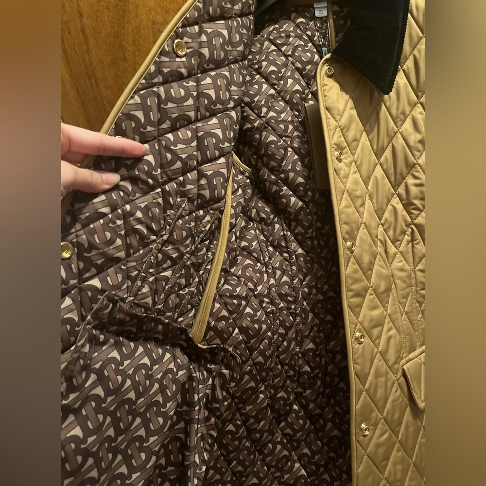 Burberry Quilted Victorian Jacket-PRICE FIRM, NO OFFERS PLS! - Picture 4 of 15